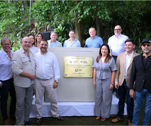 Blend Capital bendice Paseo Vivo, devela su piedra de fundación y sella su Cápsula del Tiempo en Apopa